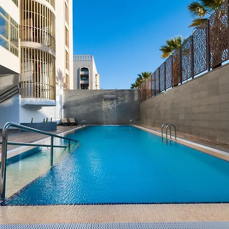 Kn Columbus アパートホテル