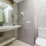 Aparthotel Kn Columbus 3*