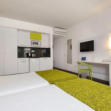 Апарт-готель Kn Columbus 3*