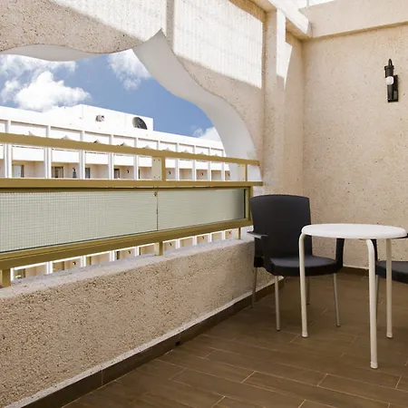 Hotel apartamentowy Kn Columbus 3*