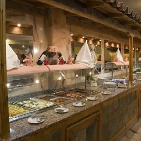 Hotel apartamentowy Kn Columbus