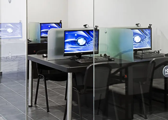 Kn Columbus 公寓式酒店