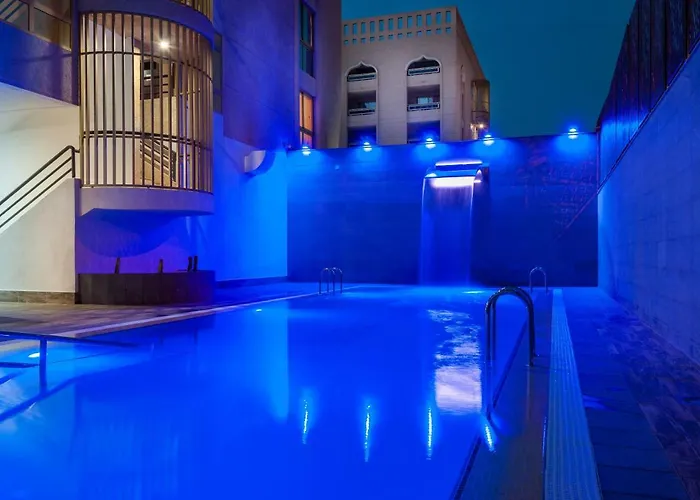 Kn Columbus Apart Otel 3*